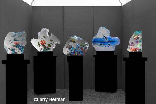 acrylic sculpture booth jury slide